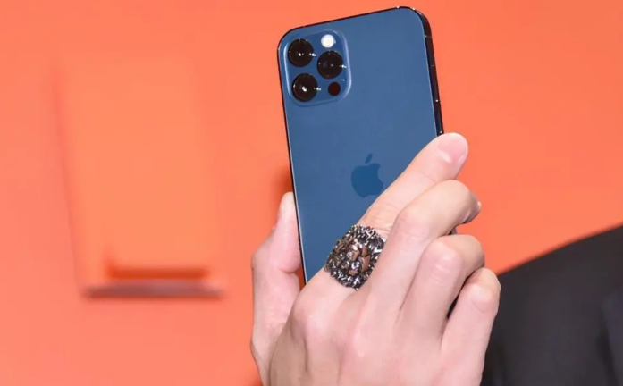 汝阳苹果手机维修分享iPhone12系列重启方法教程 